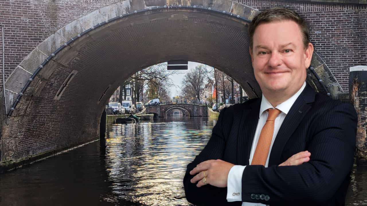 Image for read more article 'LUISTER OOK'