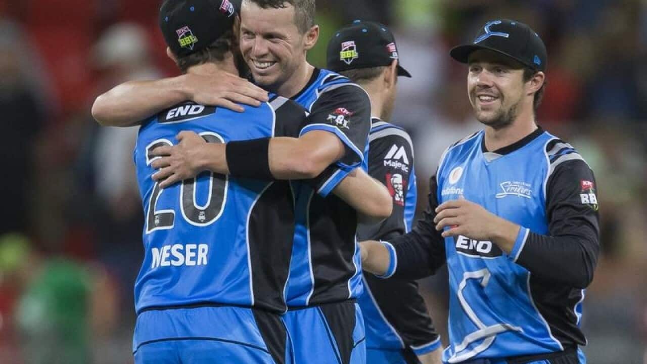 Peter Siddle of the Strikers