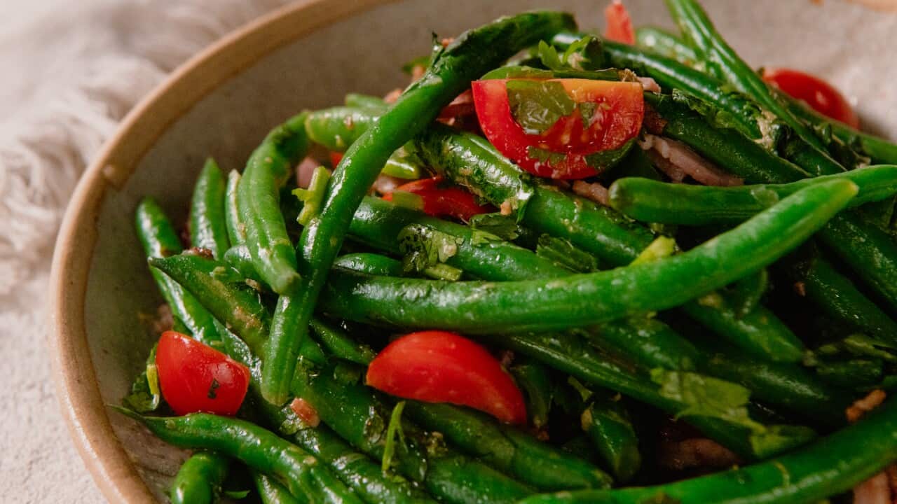 RX017-Recipe-GailMabo-Warm-Green-Bean-and-Bacon-Salad-CreditJiwonKim-TheCookUpS5-2023-04-28-1.jpg