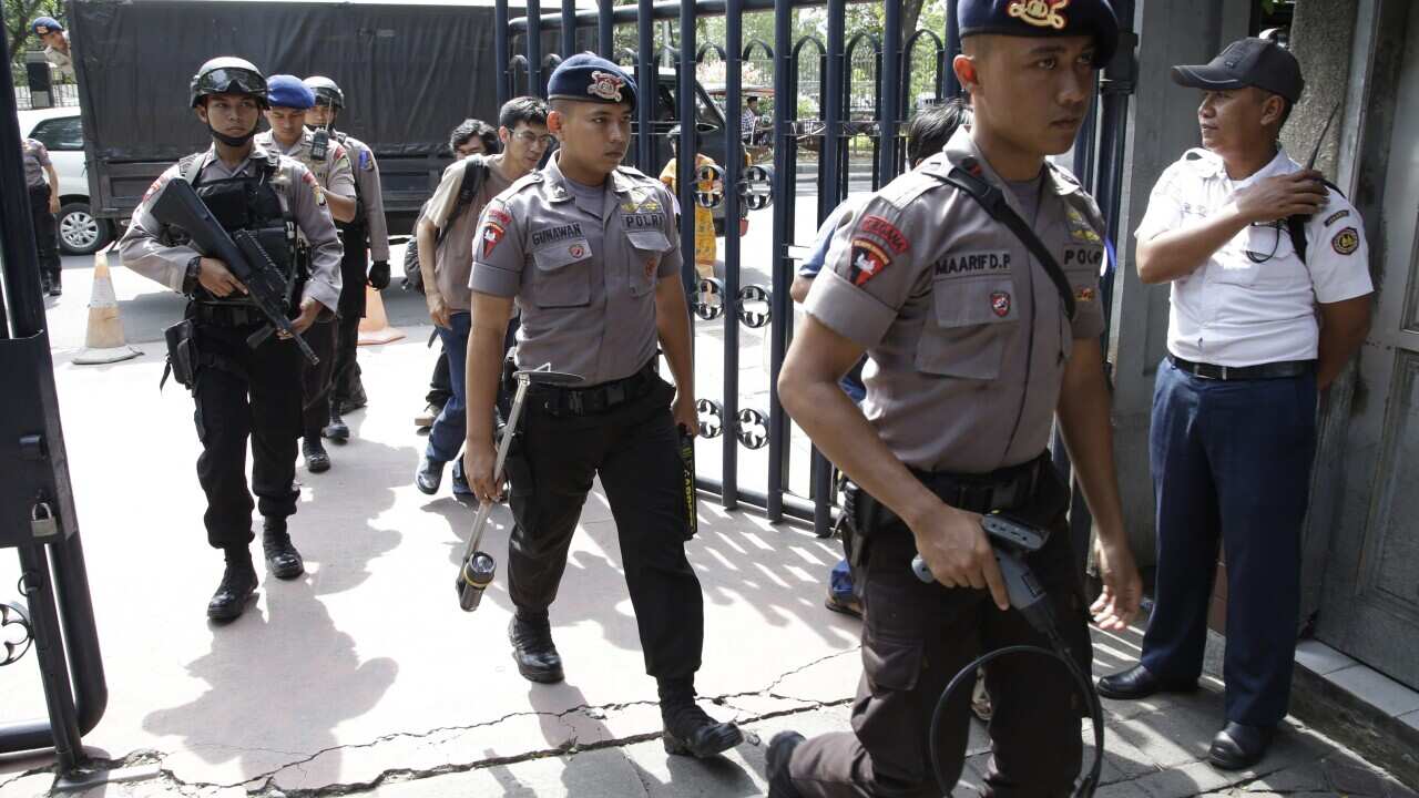 Members of the Indonesian Police bomb squad .