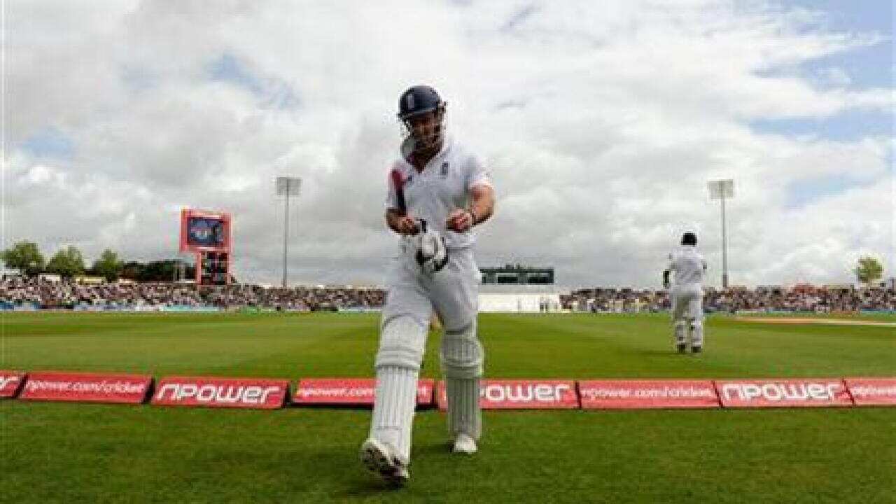 strauss-to-play-for-somerset-v-india-in--733057789-large.jpg
