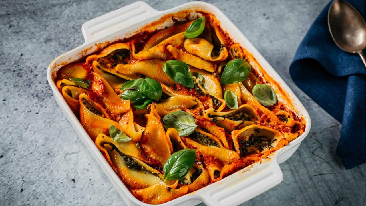 Baked ricotta and spinach pasta shells