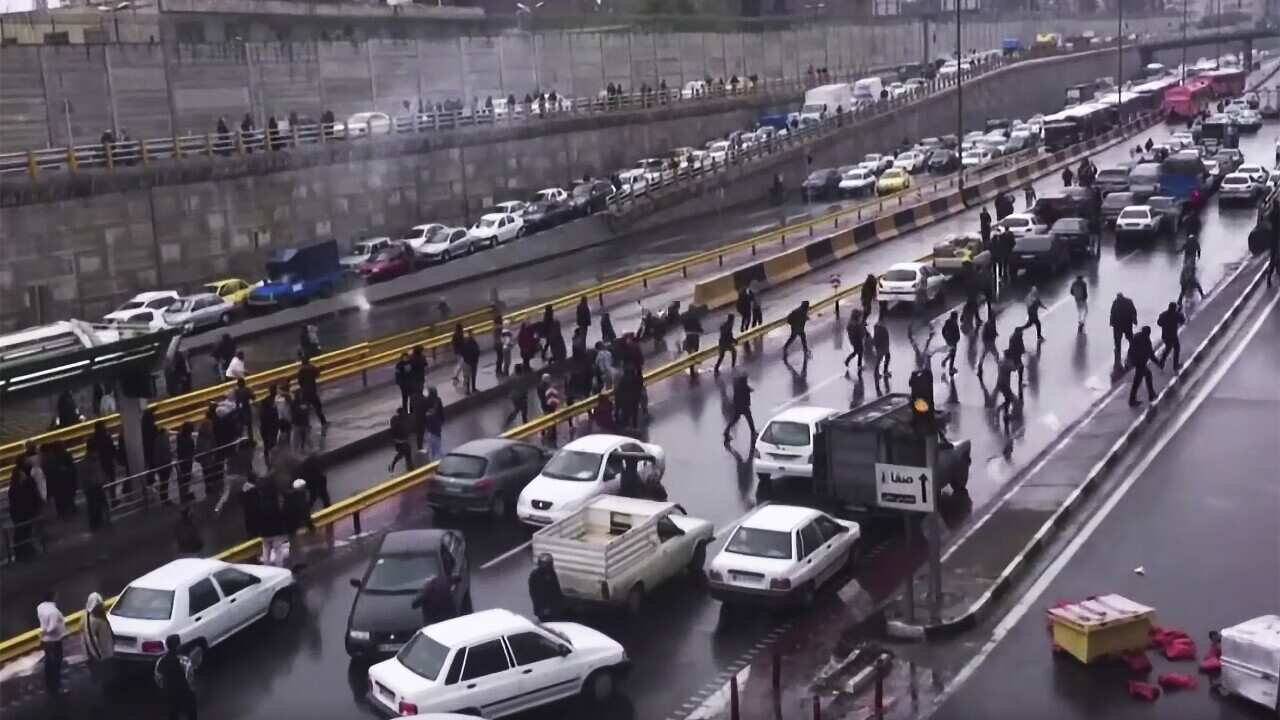 Protest increase in gasoline prices across Iran