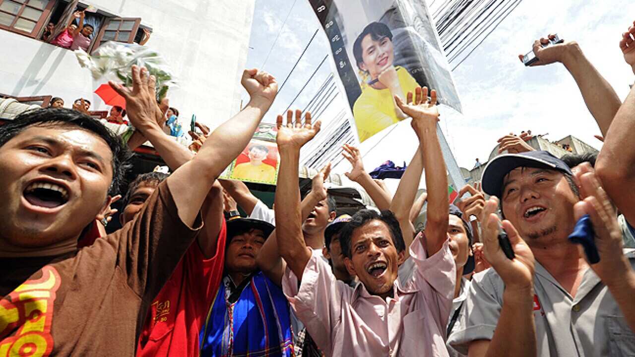 burma_suu_kyi_thailand_L_120529_getty_1129994172