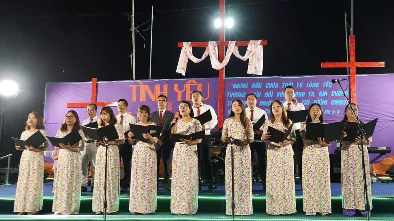 06 - Ca đoàn HTTL Việt Anh.jpg