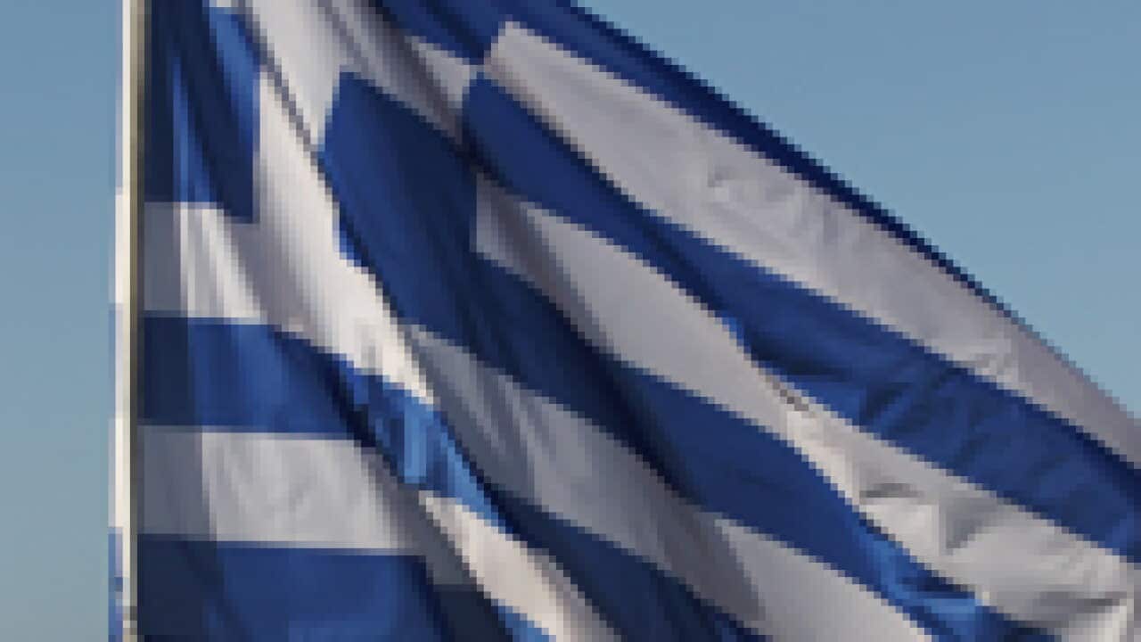 Greek_flag_120504_s_getty_285350044