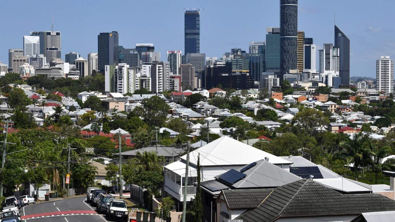 Houses along the Brisbane skyline