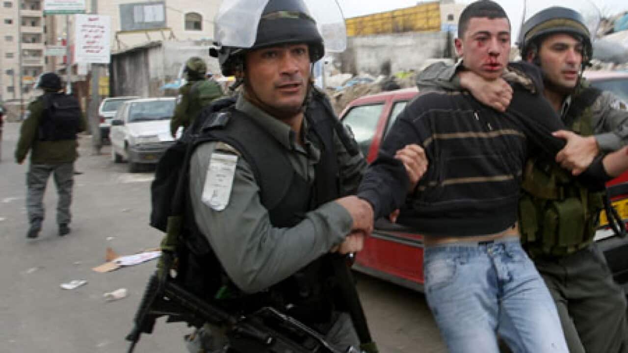 palestinian_riot_100316_L_aap_771075974