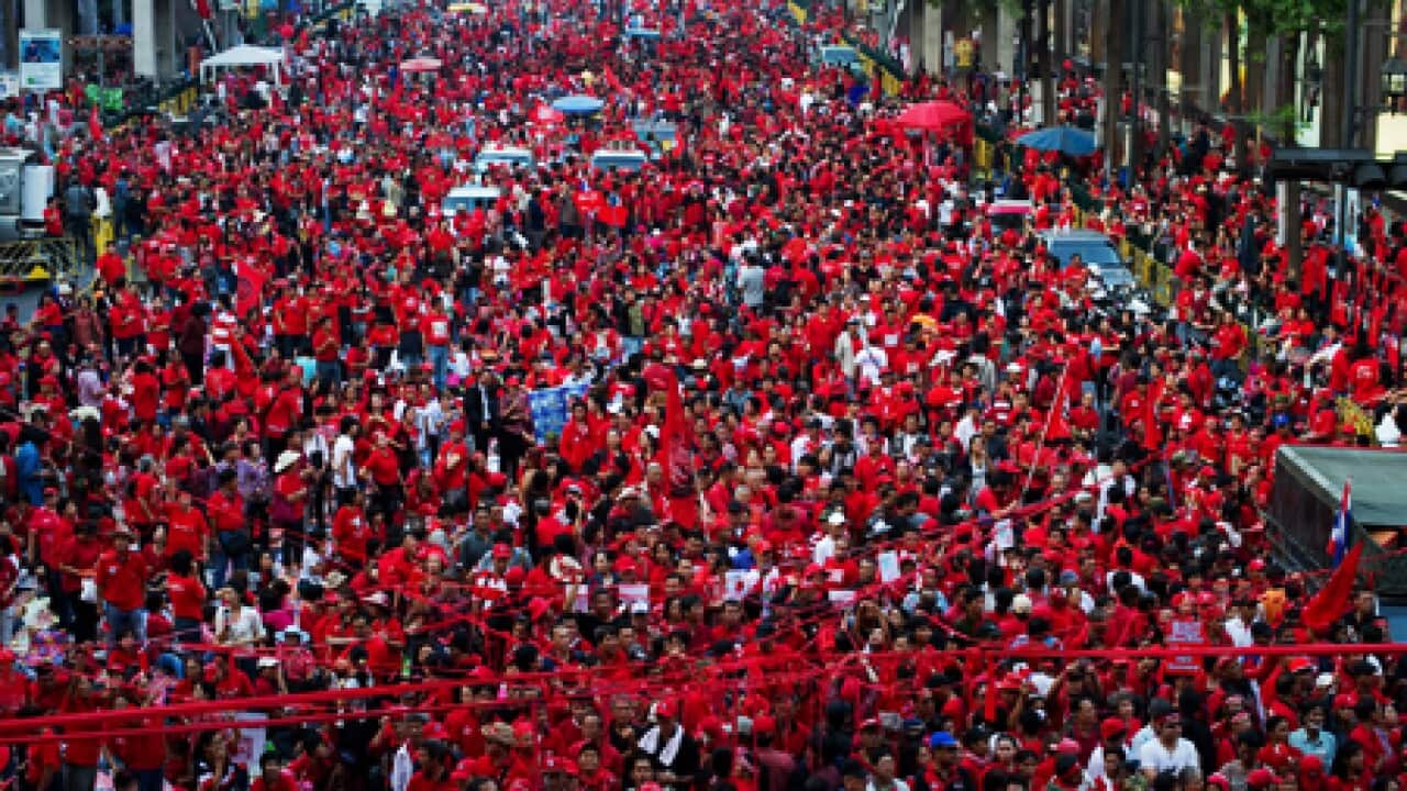 redshirts_bangkok_1110110_b_afp_524579122
