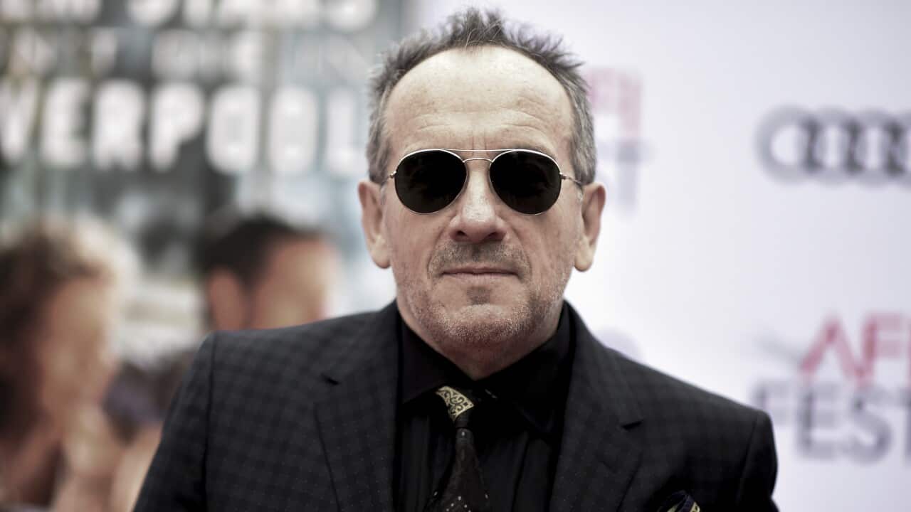 Pop icon Elvis Costello has been diagnosed with cancer but has said he is expected to make a full recovery.