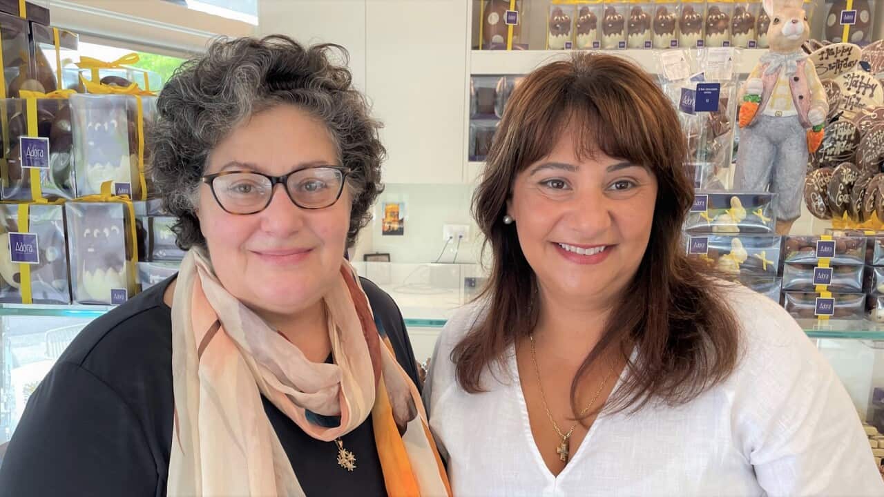Katerina Stavropoulos (left) and Tina Angelidis, at an Adora chocolate shop in Sydney (SBS - Sandra Fulloon).jpg