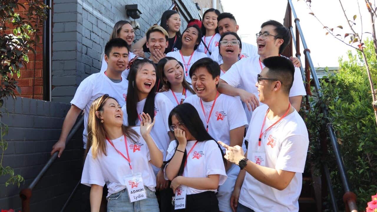 Facebook群组Subtle Asian Traits管理员合影