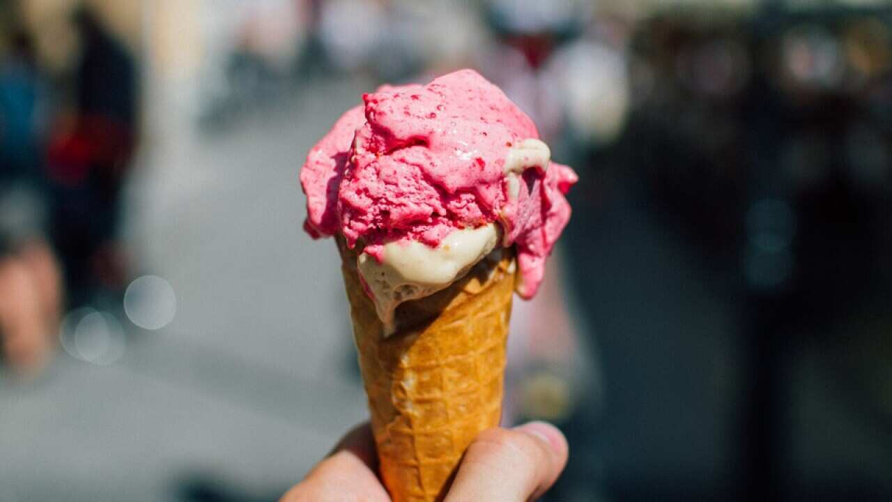 ¿Comerías helado servido por un robot?