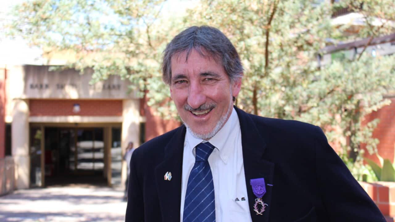 John West-Sooby - Remise des palmes academiques (2015)