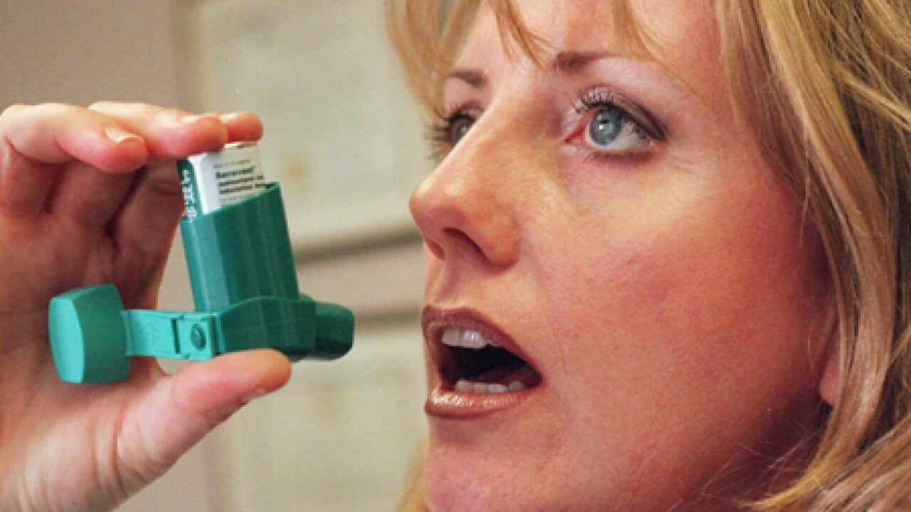 asthma_inhaler_100419_B_ap_514981828