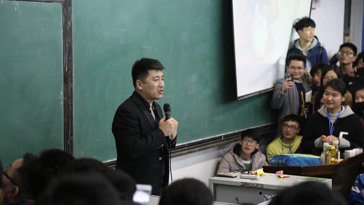Zhang Xuefeng Holds Lecture At Henan University Of Technology