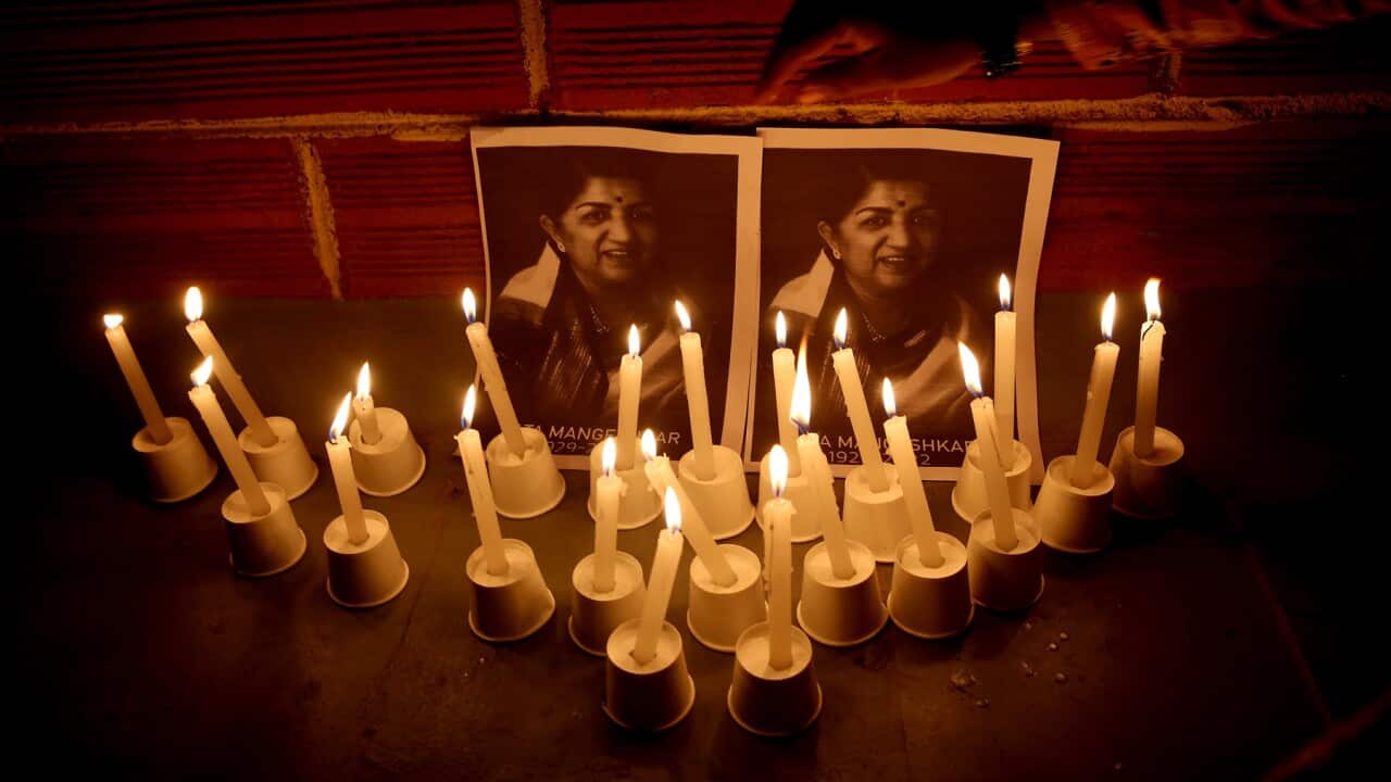 Fans light candles for singer Lata Mangeshkar