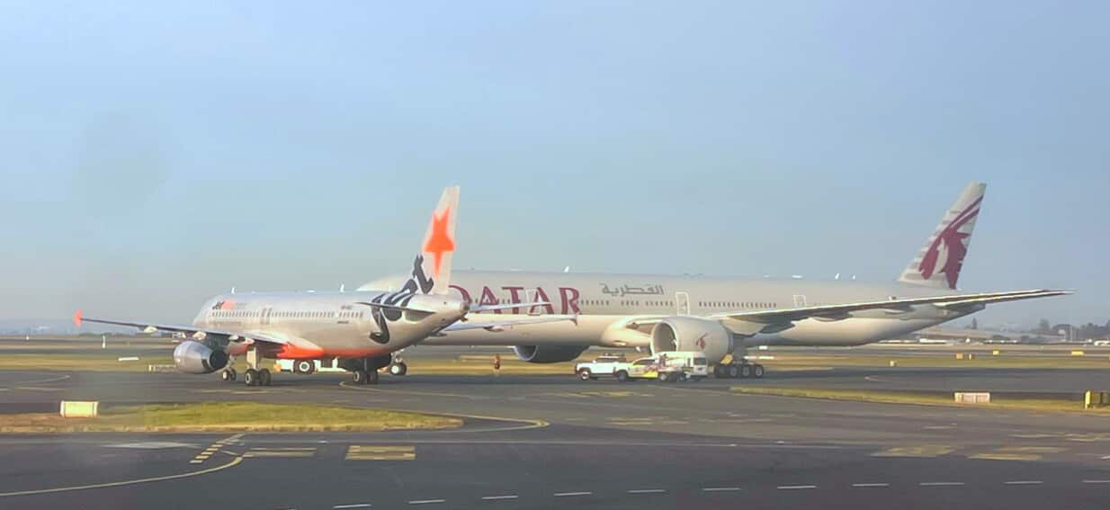 Planes narrowly avoid runway collision as delays continue at Sydney Airport