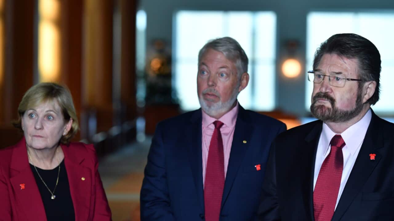 Senator Derryn Hinch (R) with Bruce and Denise Morcombe
