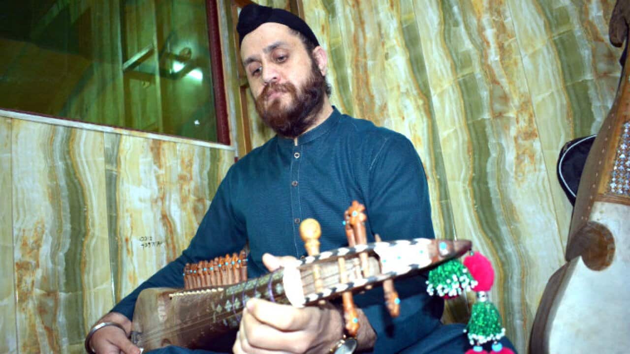 Jeso Nidar Singh playing Rubab