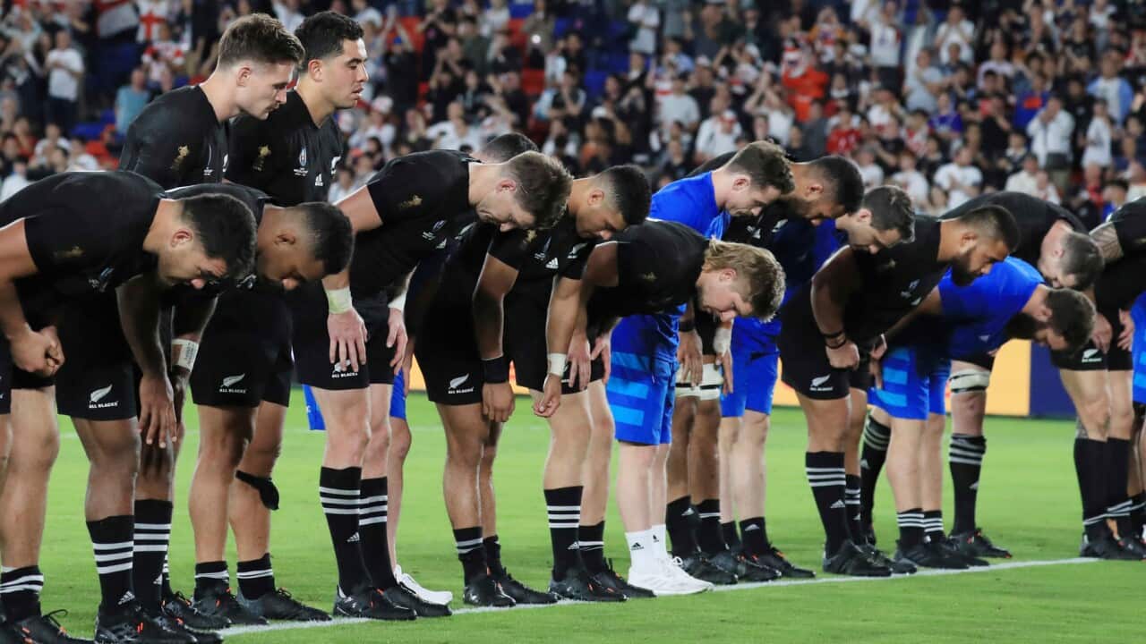 The All Blacks bow to the crowd following their defeat by England