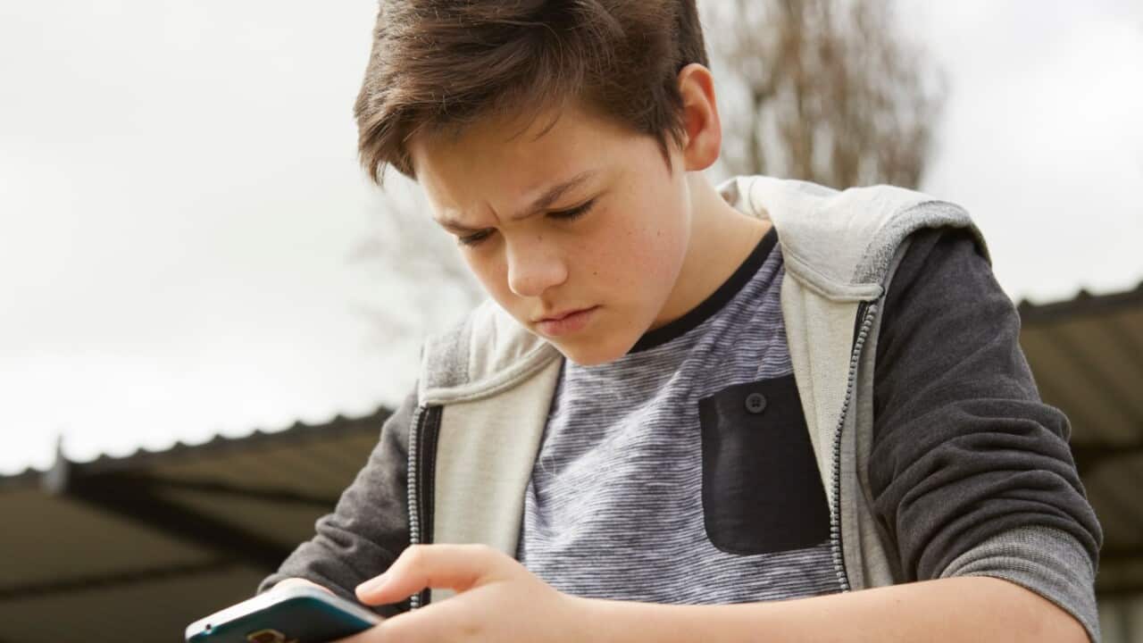 Teenager social distancing