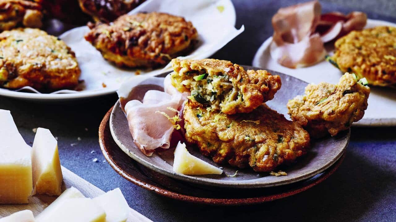 Spelt and zucchini fritters (Frittelle di farro e zucchine)