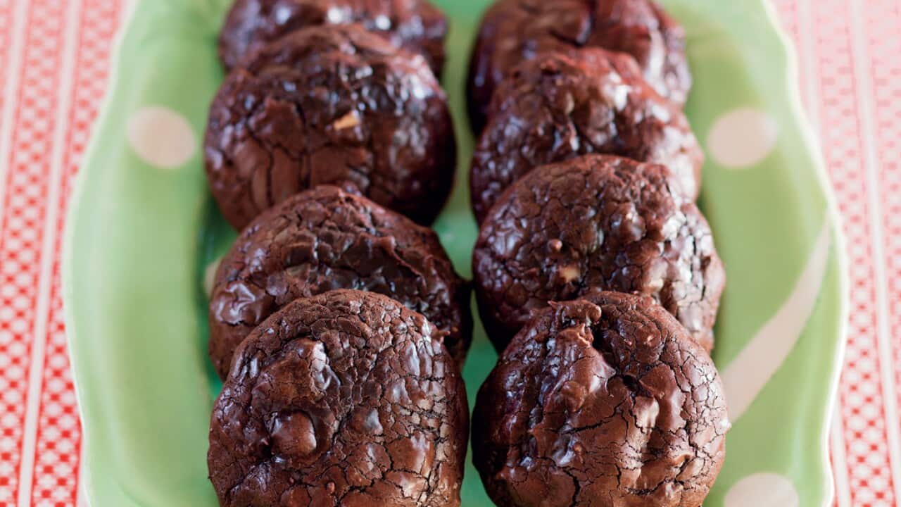 Flourless hazelnut and chocolate fudge cookies