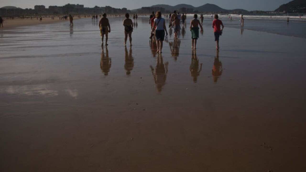 beach_0509_aap_b_246470945