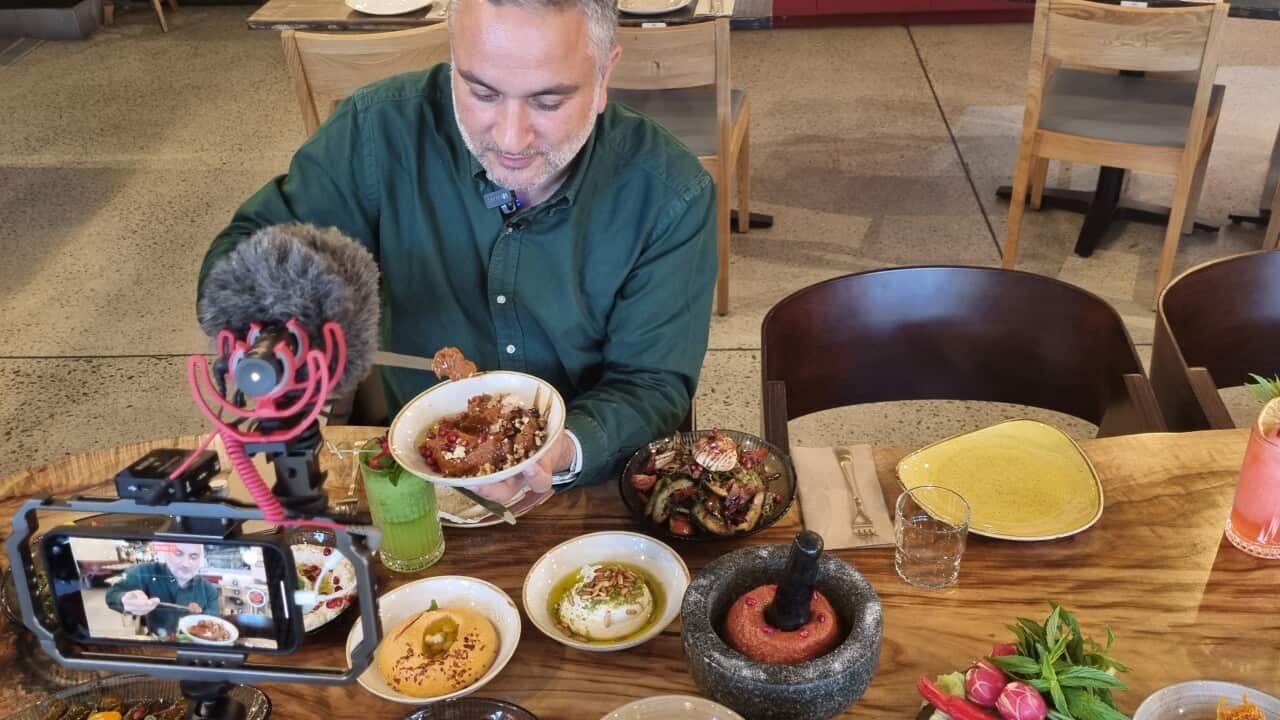 Anthony Rahayel documents his food adventures in Australia.