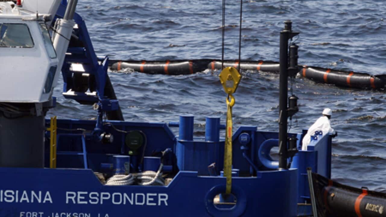 oil_rig_louisiana_2_100429_L_aap_631004670