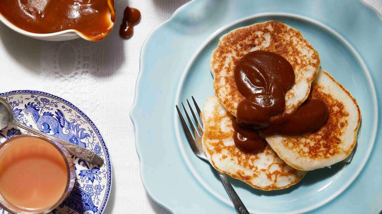 Kuih serabai (Rice-based pancakes)