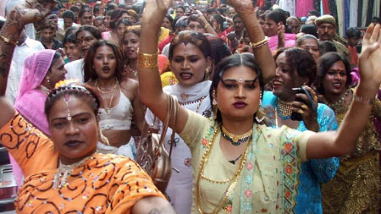 eunuchs_india_100511_B_AP_198602176