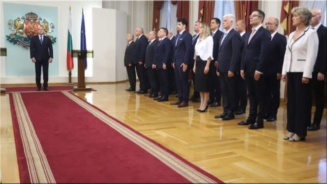 Новото служебно правителство полага клетва при президента.jpg