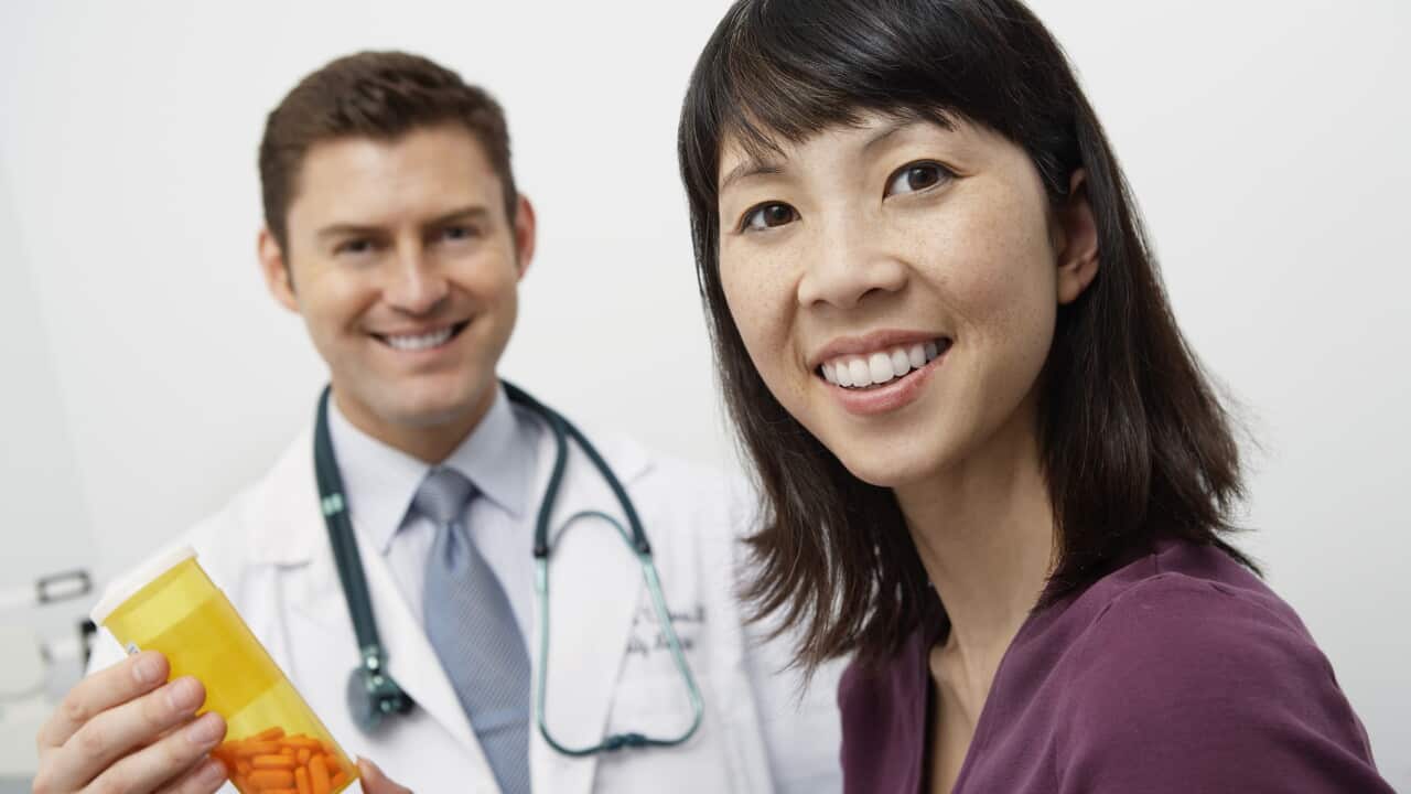 doctor_pill_medicine_aap_130902.jpg
