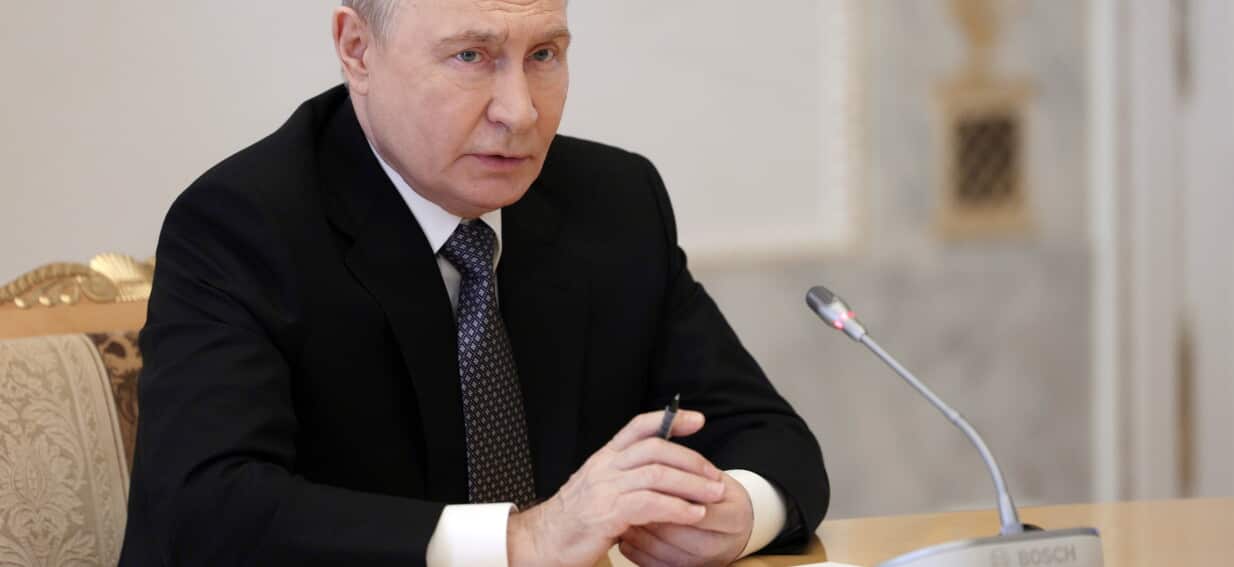 Putin agrees 'in principle' to revive trilateral talks with US and Ukraine