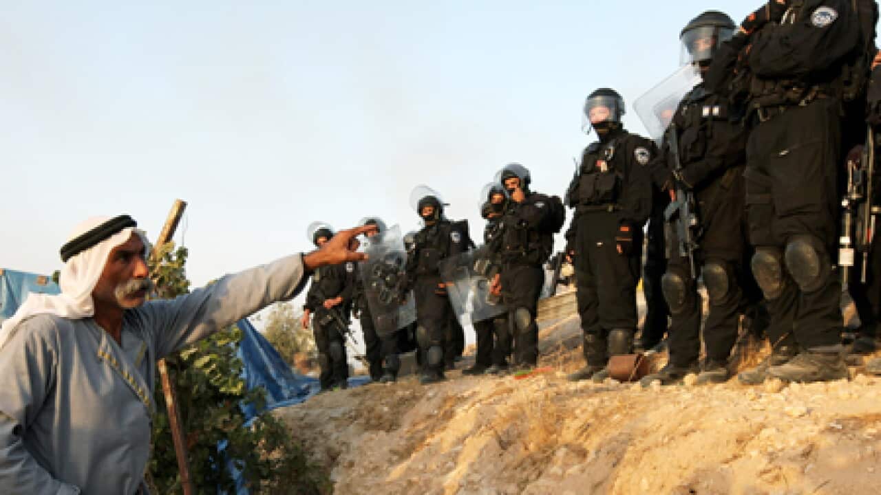Israelis_raze_bedouin_village_100728_AAP_1956283874