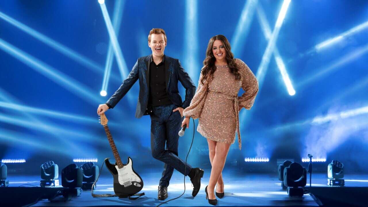 I presentatori della serata - Joel Creasey e Myf Warhurst