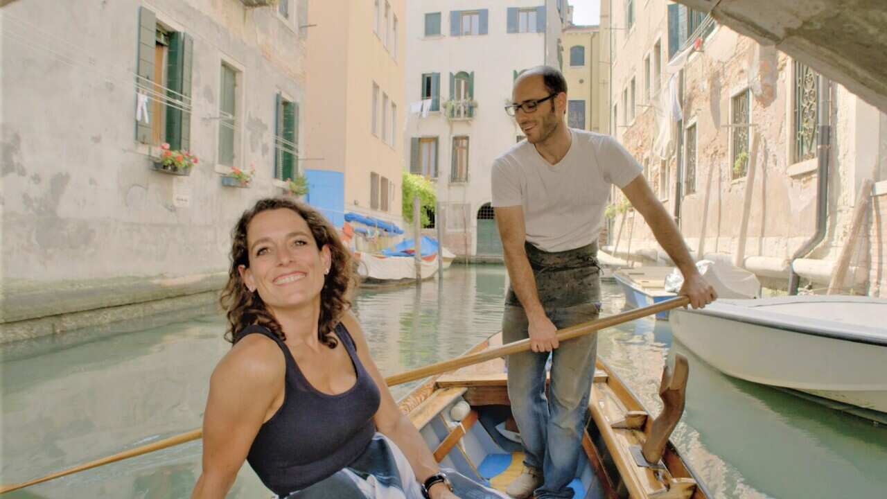 Alex Polizzi's Secret Italy EP1