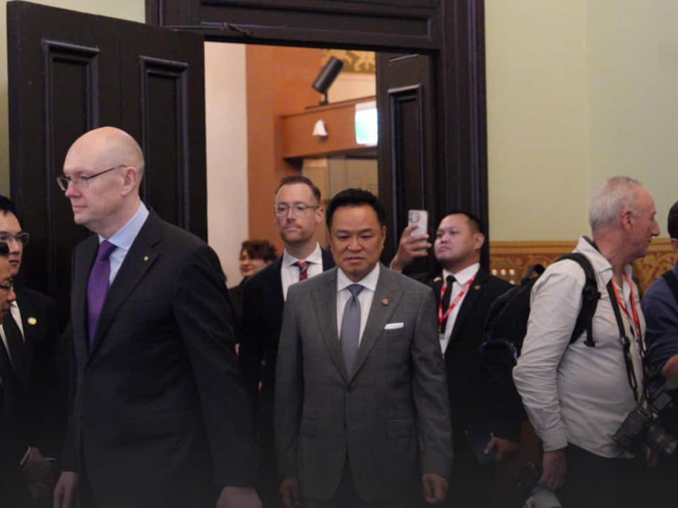 Thai PM of ALC Header Cutout.png