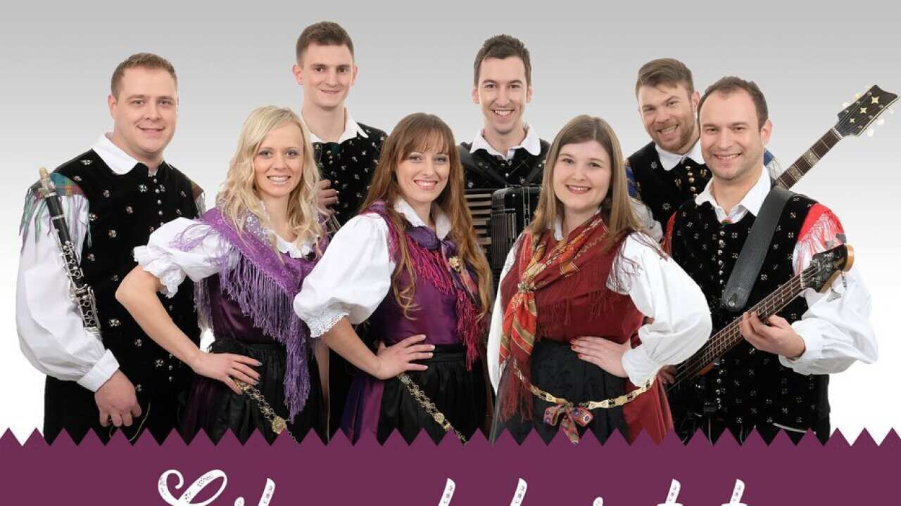 CIK CAK Kvintet slovenske novice.jpg