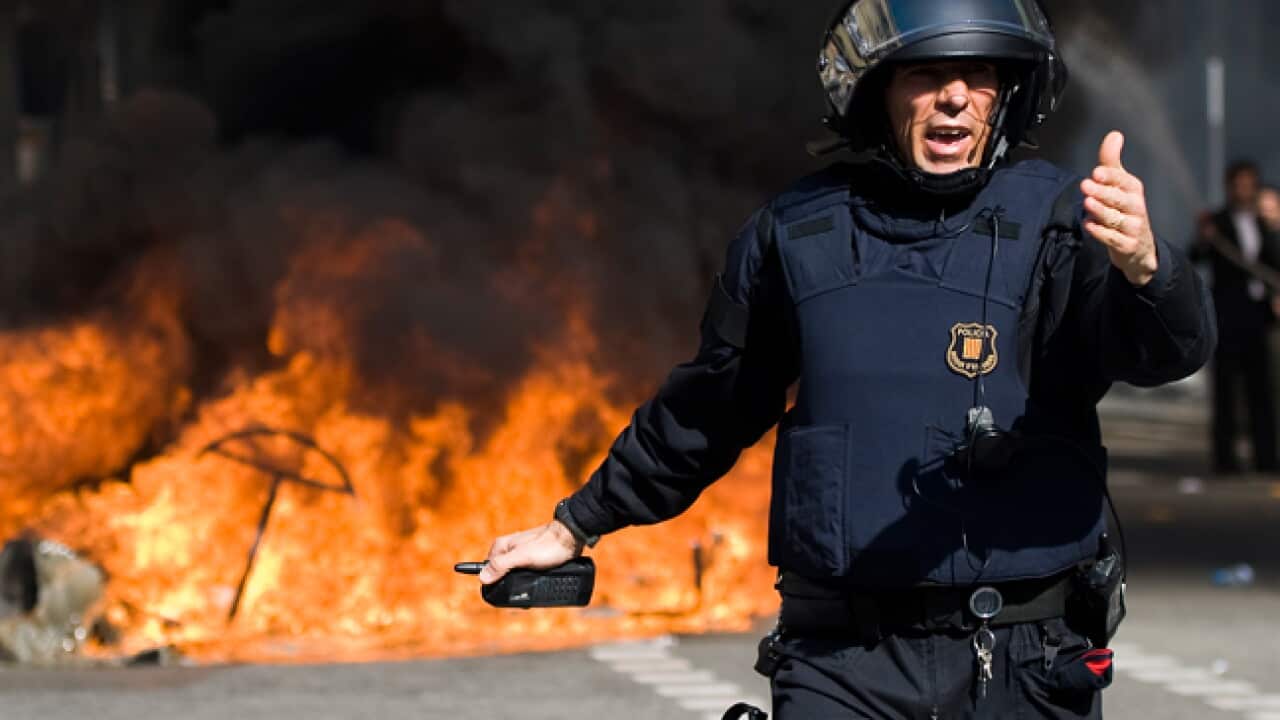 spain_protests_b_120103_getty_1258195334