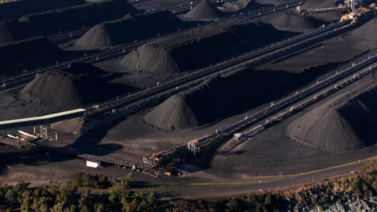coal_mining_australia_110525_b_aap_1532799186