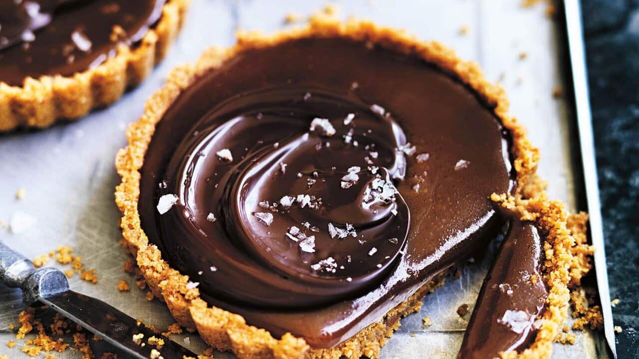 Salted chocolate caramel tarts