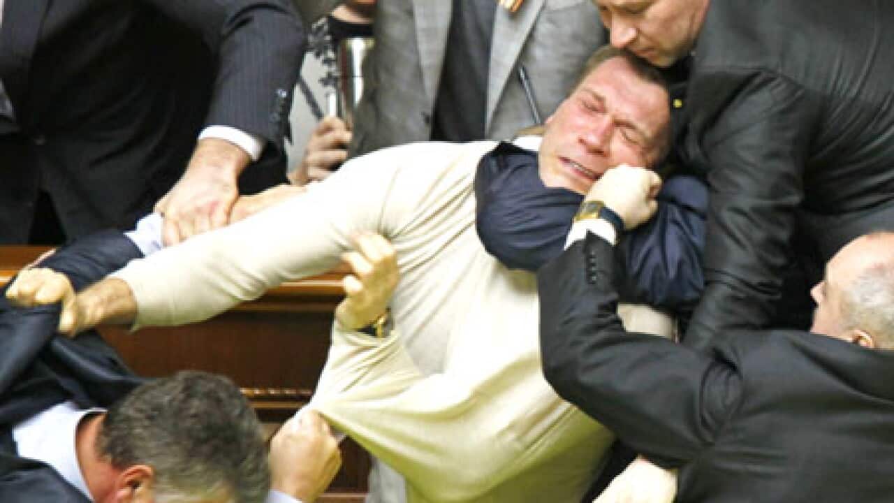 chaos_ukraine_parliament_100428_B_AAP_1029079384