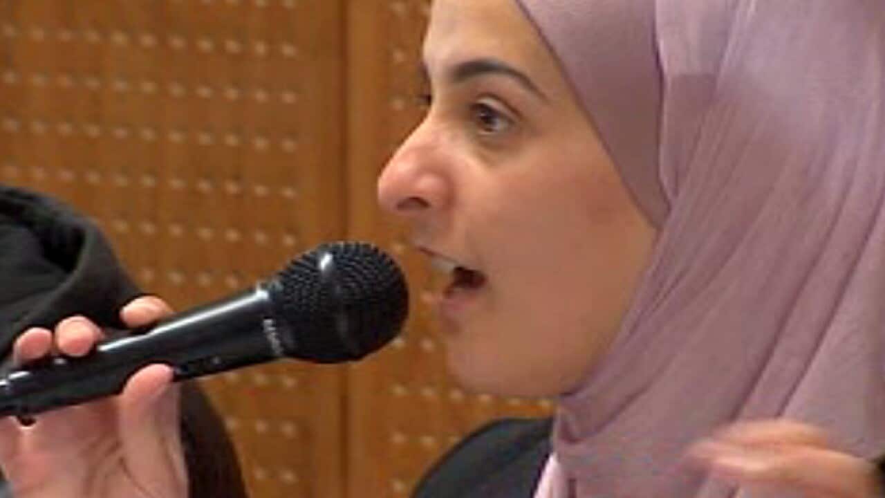 muslim_aussie_l_110912_aap_142251060