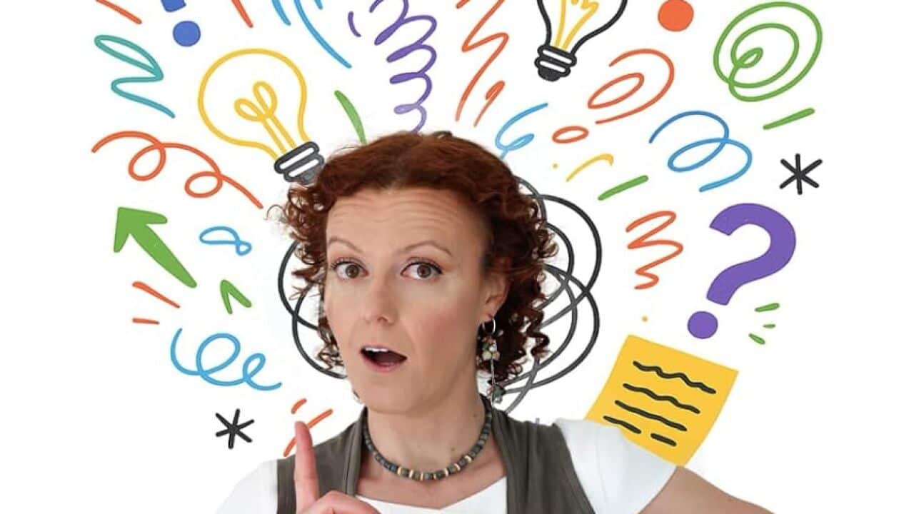 Cantante, insegnante di zumba, scrittrice e performer; Minie Minarelli fa anche stand up comedy.