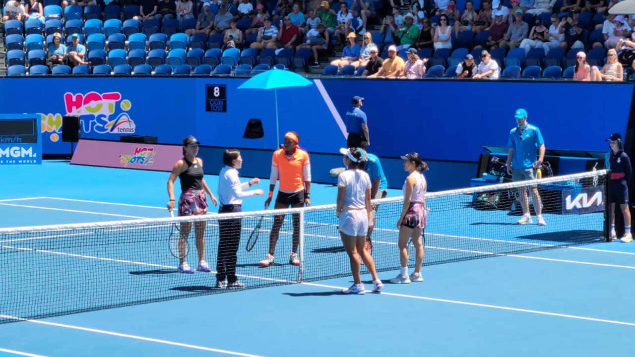 Aldila Sutjiadi (2nd from the right) with her double partner Miyu Kato from Japan before their third round match against Coco Gauff/Jessica Pegula at the Australia Open – Melbourne, 23 Jan 2023. (Courtesy Indriatno Sutjiadi).