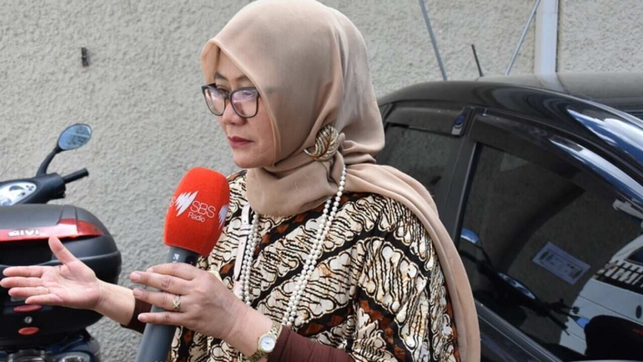 Sherry Abdi Lubis speaking to SBS Radio at the Bazaar Batik in Melbourne at the Indonesian Consulate General, 13 Oct 2018.