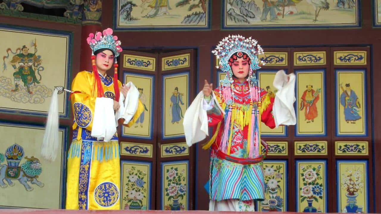 中國各地都有他們的傳統戲曲, 而且各有特色
